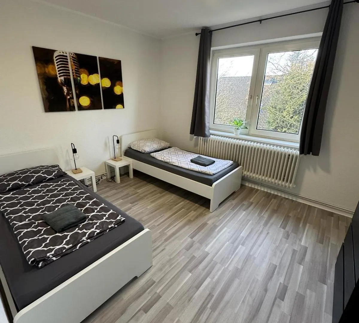 Ruhige 3-Zimmerwohnung Im Norden Bremens Fuer Monteure Und Geschaeftsreisende Pm 31 Og Apartment Bremen