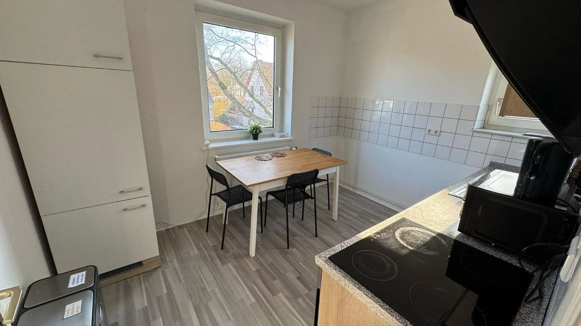 Ruhige 3-Zimmerwohnung Im Norden Bremens Fuer Monteure Und Geschaeftsreisende Pm 31 Og 0*, Bremen